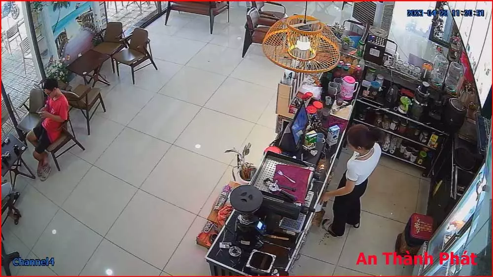 Camera quan sát IP HIKVISION DS-2CD2421G0-IW